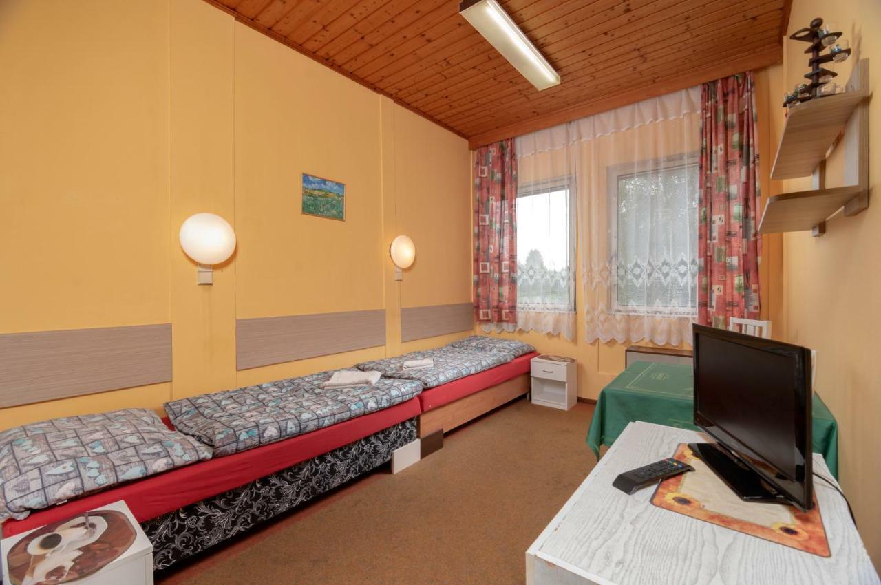 Ubytovna Z-Sport Nové Město nad Metují Extérieur photo